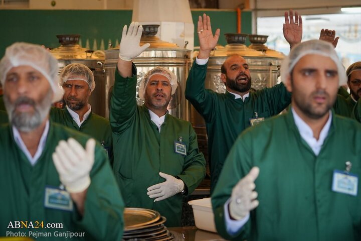 خادمی رزمندگان لشکر ۱۴ امام حسین(ع) اصفهان در چایخانه امام رضا(ع)