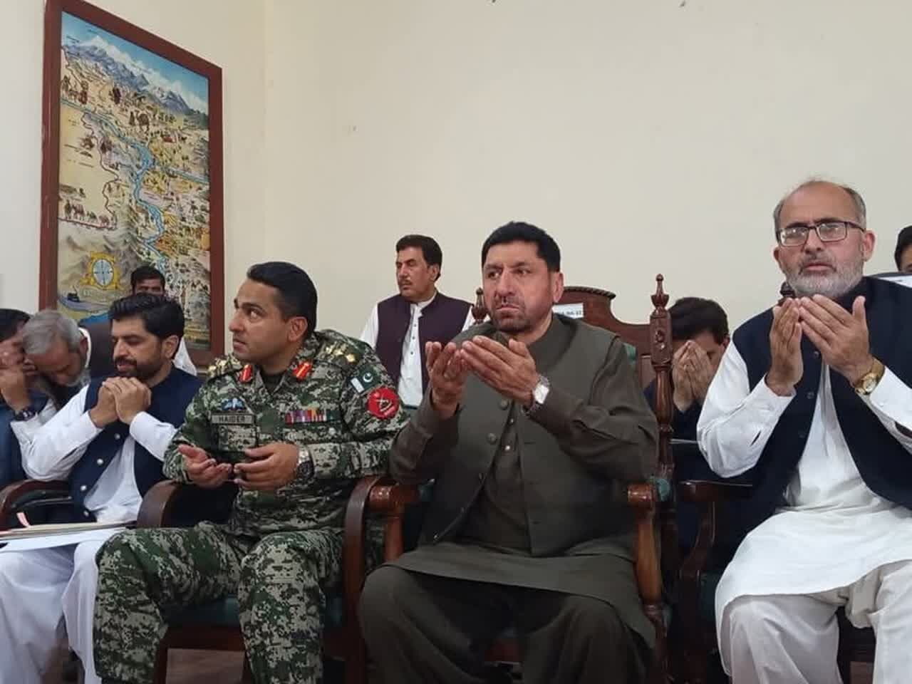 حضور مقامات ارشد ایالت خیبر پختونخواه در منطقه پاراچنار/ وعده دولت پاکستان برای توسعه زیرساخت‌های منطقه در سایه صلح