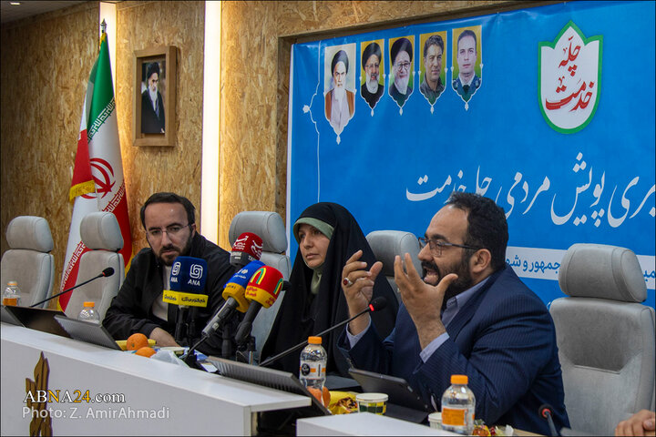 در یادمان شهدای هفت تیر