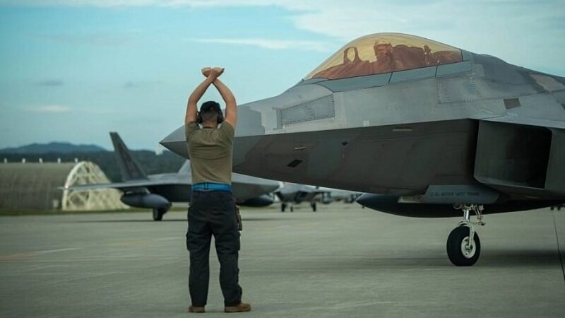 Telegraph: Какова конечная цель участия Британии в бомбардировках Йемена?