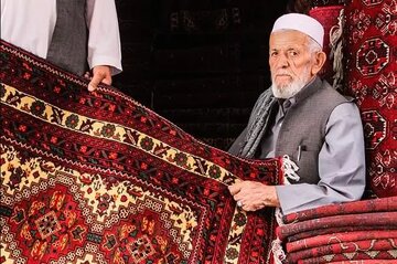 صادرات قالی افغانستان در سال گذشته بیش از ۱۵ میلیون دلار بود