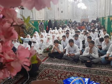 برگزاری نخستین جشن تکلیف نوجوانان تازه‌مکلف سوری در حرم مطهر امام رضا(ع) + تصاویر