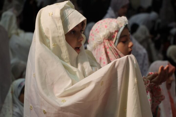 Photos: Special ceremony of Hazrat Masoumeh birth anniversary and Friday prayer for girls held in Zanjan