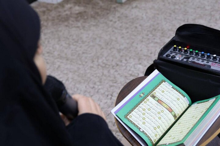 دورة (ينابيع الرحمة) النسوية في كربلاء