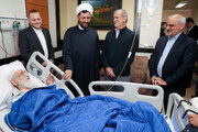 Pres. Pezeshkian visits Grand Ayatollah Nouri Hamedani in hospital