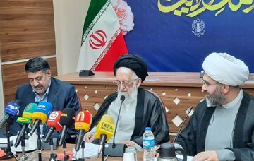 شعار دهه امامت و ولایت ۱۴۰۴ اعلام شد: «امیرالمؤمنین(ع) معیار زندگی، الگوی زندگی» / آیت‌الله دین‌پرور: دهه امامت و ولایت فرصتی برای تحقق عدالت علوی است