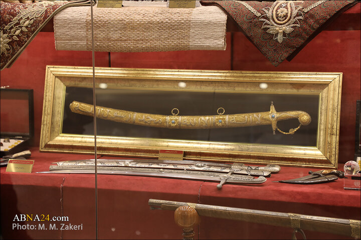 بازدید مدیران و محققان دانشنامه «ویکی شیعه» از موزه امام علی(ع)