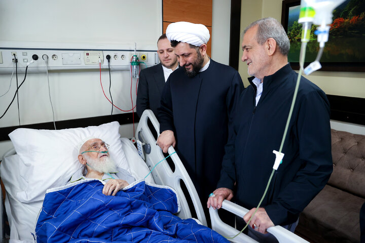Pres. Pezeshkian visits Grand Ayatollah Nouri Hamedani in hospital