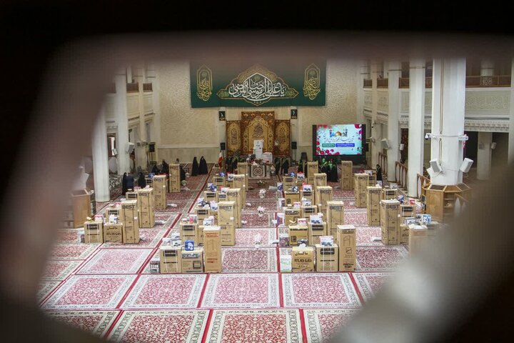 تصاویر| آیین توزیع 20 سری جهیزیه به نوعروسان در حرم مطهر شاهچراغ(ع)