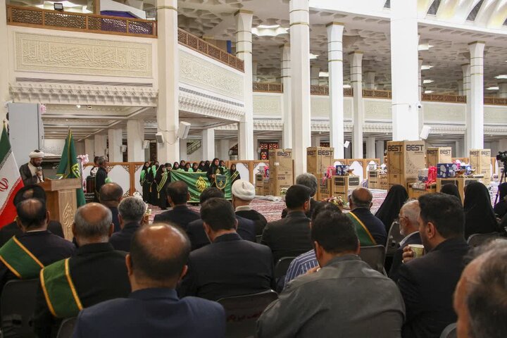 تصاویر| آیین توزیع 20 سری جهیزیه به نوعروسان در حرم مطهر شاهچراغ(ع)