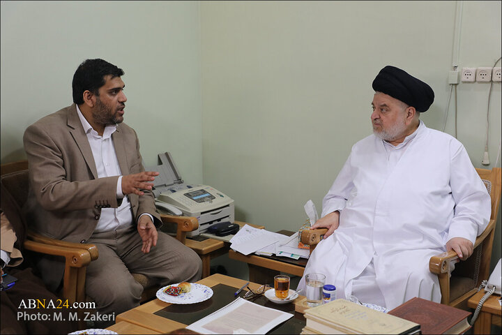 Photos: "WikiShia" managers meet with Ayatollah Sistani's representative in Iran