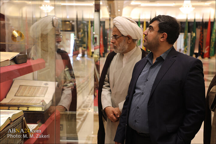 Photos: "WikiShia" managers, researchers visit Imam Ali Museum in Qom