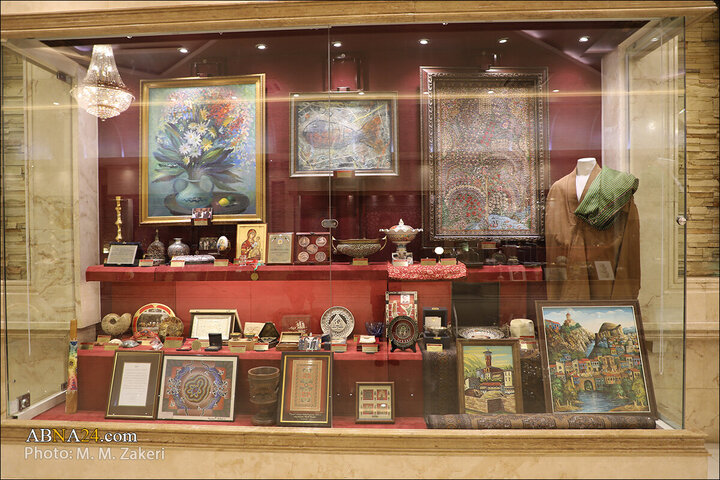 Photos: "WikiShia" managers, researchers visit Imam Ali Museum in Qom