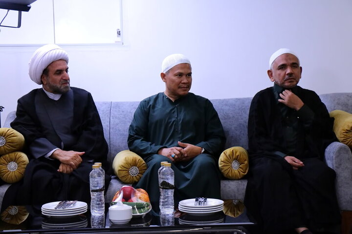 دیدار میهمانان همایش بین‌المللی یکصدمین سال حوزه با آیت‌الله شب‌زنده‌دار