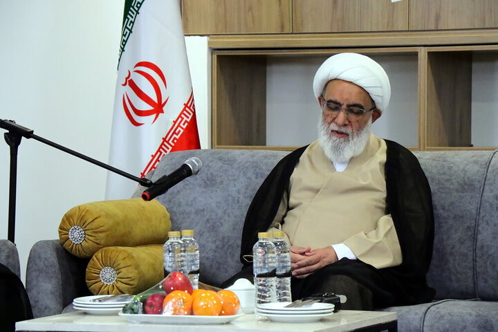 دیدار میهمانان همایش بین‌المللی یکصدمین سال حوزه با آیت‌الله شب‌زنده‌دار