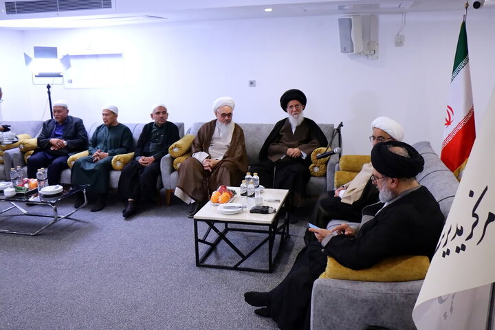 دیدار میهمانان همایش بین‌المللی یکصدمین سال حوزه با آیت‌الله شب‌زنده‌دار