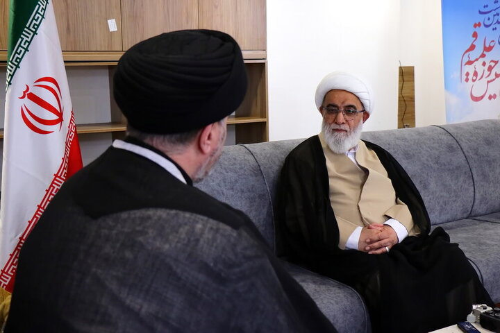 دیدار میهمانان همایش بین‌المللی یکصدمین سال حوزه با آیت‌الله شب‌زنده‌دار