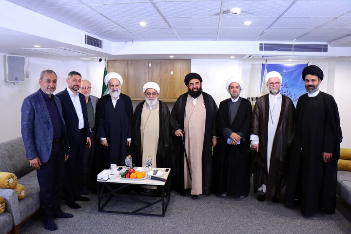 دیدار میهمانان همایش بین‌المللی یکصدمین سال حوزه با آیت‌الله شب‌زنده‌دار