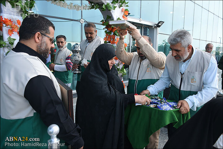 گزارش تصویری | حضور خادمیاران رضوی گیلان در فرودگاه رشت