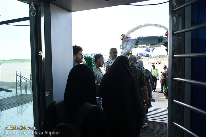 گزارش تصویری | حضور خادمیاران رضوی گیلان در فرودگاه رشت