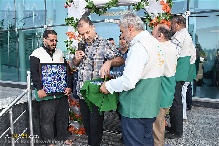 گزارش تصویری | حضور خادمیاران رضوی گیلان در فرودگاه رشت