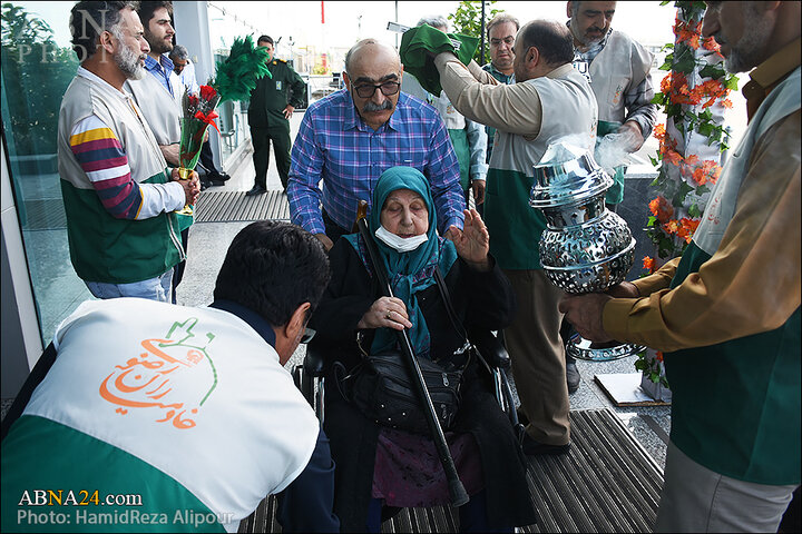 گزارش تصویری | حضور خادمیاران رضوی گیلان در فرودگاه رشت