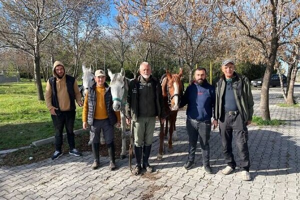 Horseback pilgrims from Spain arrive in Saudi Arabia after seven-month journey