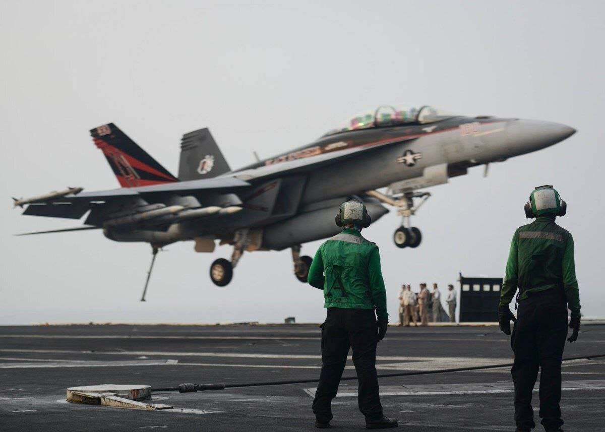 Allahu Əkbər! Yəmənlilər işğalçı ABŞ ordusuna məxsus üçüncü F-18 qırıcısını Qırmızı dənizdə darmadağın etdilər