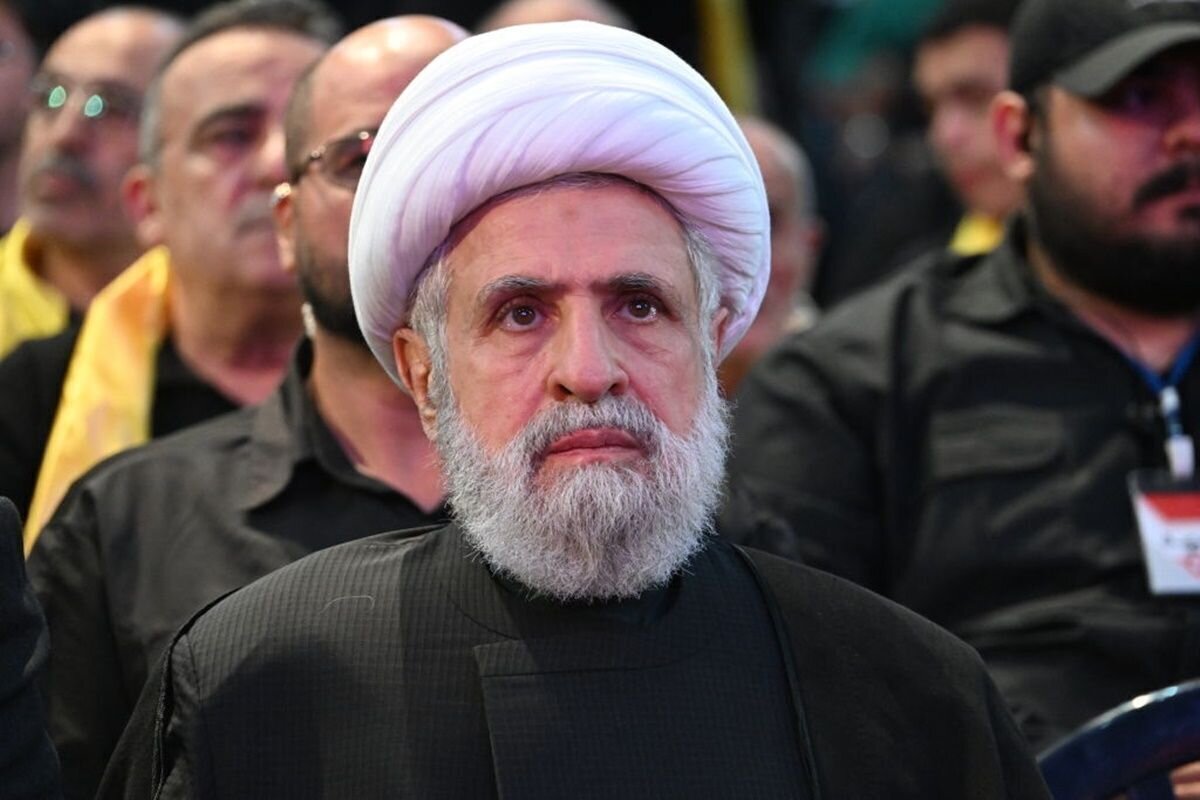 Paper / Sheikh Naim Qassem: The chief of Hezbollah in decisive days