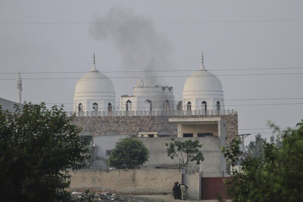 India attack on Pakistan Mosques; 48 killed-injured