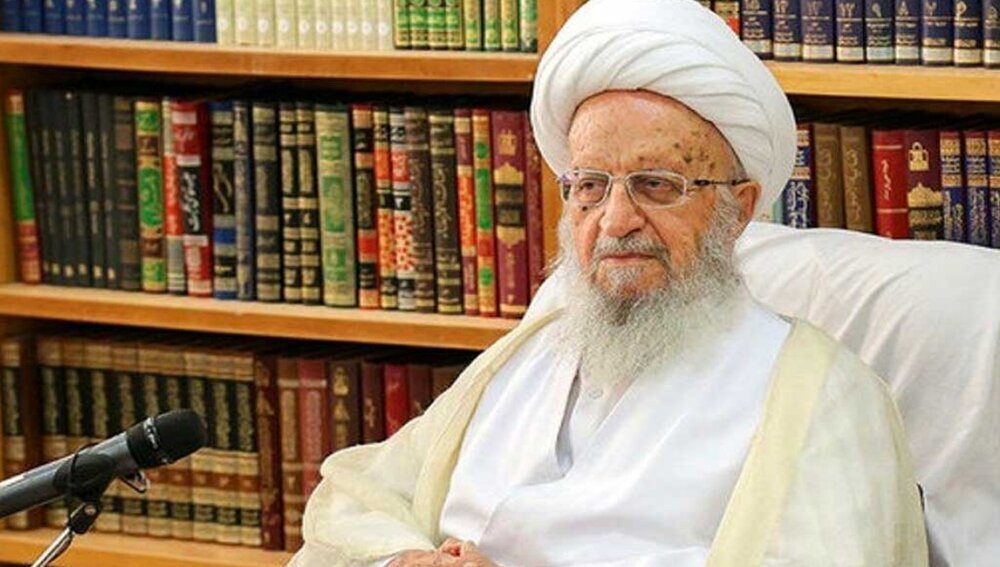 آية الله مكارم الشيرازي: إن حماية جوهر الإسلام والتشيع من میزات الحوزة العلمية في قم