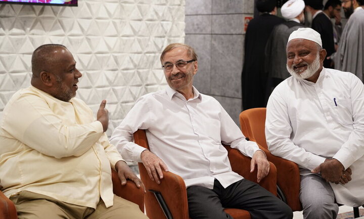 دیدار مهمانان بین‌المللی همایش یکصدمین سالگشت حوزه علمیه قم با آیت‌الله اعرافی