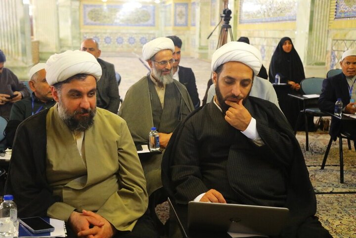 نشست علمی «عرفان در سده اخیر حوزه قم» در همایش یکصدمین سالگشت بازتأسیس حوزه علمیه قم