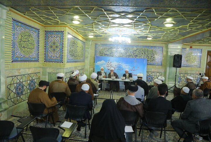 نشست علمی «عرفان در سده اخیر حوزه قم» در همایش یکصدمین سالگشت بازتأسیس حوزه علمیه قم