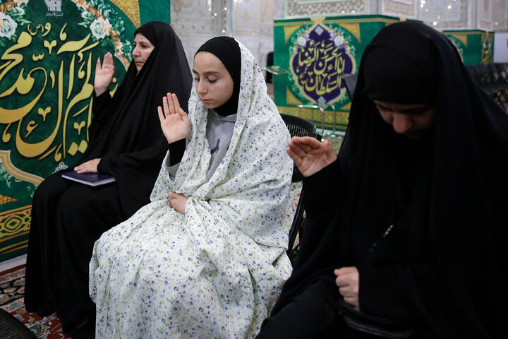 تقرير مصور/ انعقاد مؤتمر أسرة الکرامة العائلي في حرم الإمام الرضا (ع)