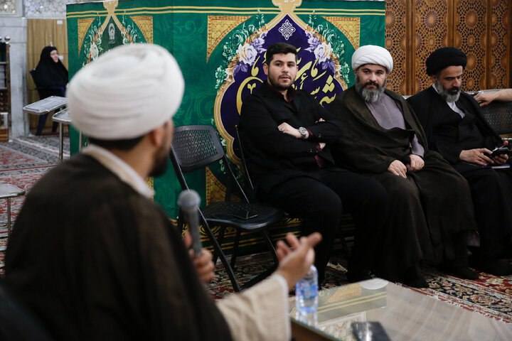 تقرير مصور/ انعقاد مؤتمر أسرة الکرامة العائلي في حرم الإمام الرضا (ع)