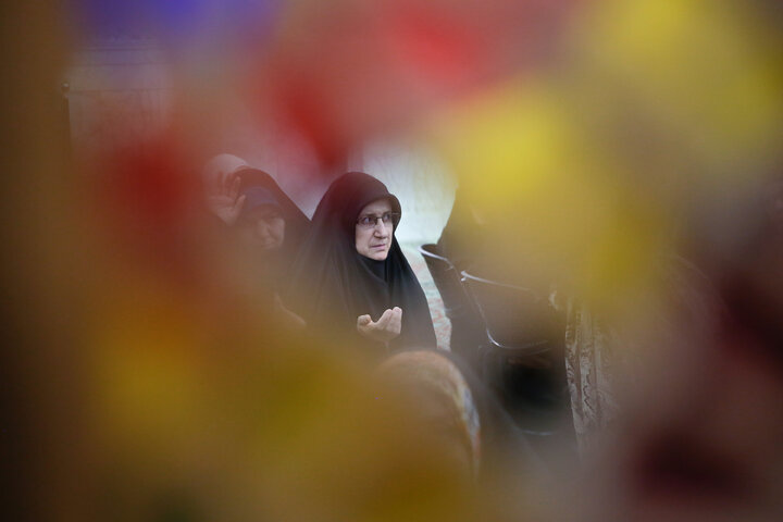 تقرير مصور/ انعقاد مؤتمر أسرة الکرامة العائلي في حرم الإمام الرضا (ع)