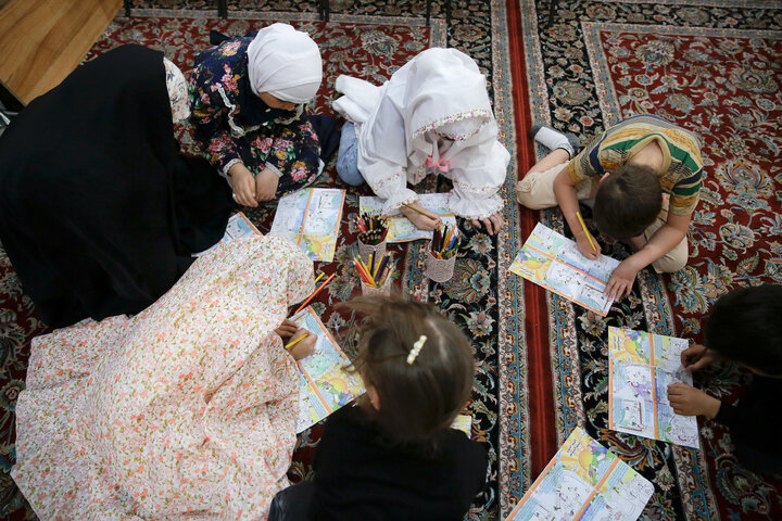 تقرير مصور/ انعقاد مؤتمر أسرة الکرامة العائلي في حرم الإمام الرضا (ع)