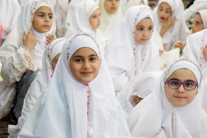 تقرير مصور/ حفل تکلیف الیافعین السوریین في الحرم الرضوي الشریف