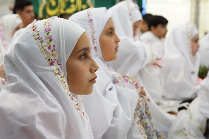 تقرير مصور/ حفل تکلیف الیافعین السوریین في الحرم الرضوي الشریف