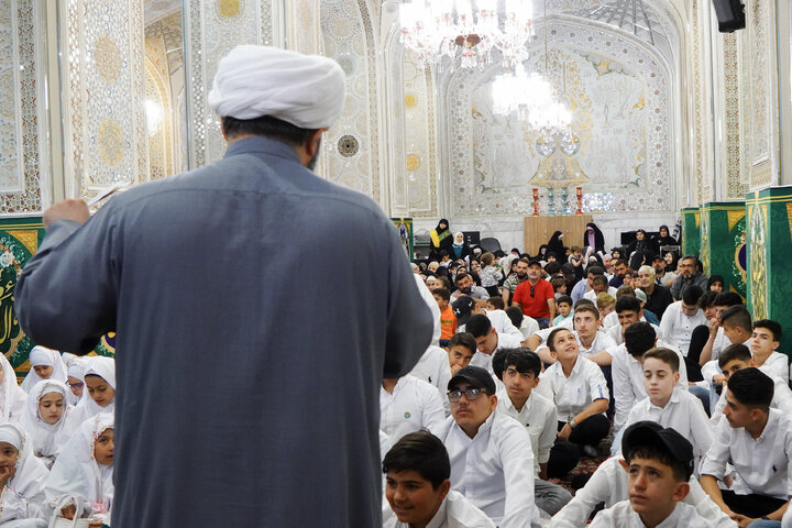 تقرير مصور/ حفل تکلیف الیافعین السوریین في الحرم الرضوي الشریف