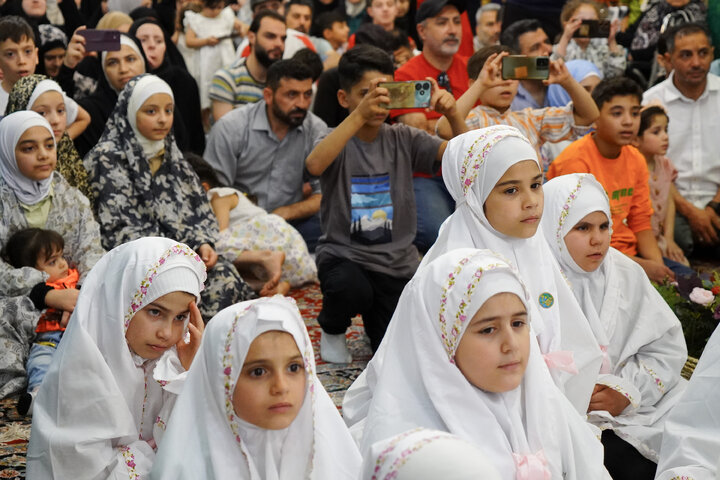 تقرير مصور/ حفل تکلیف الیافعین السوریین في الحرم الرضوي الشریف