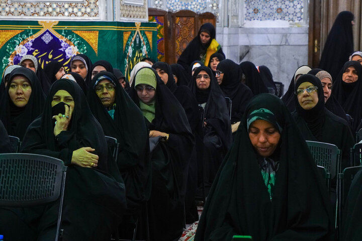 تقرير مصور/ مؤتمر ورثة الکرامة الخاص بالمرأة في حرم الإمام الرضا (ع)