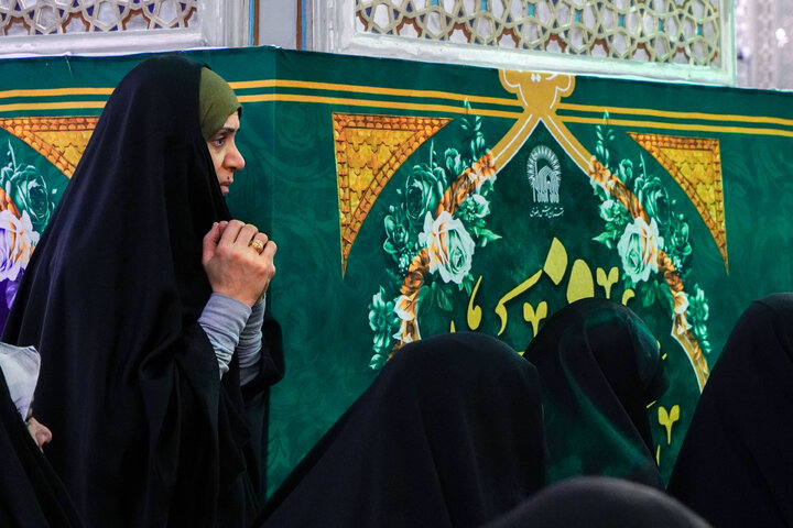 تقرير مصور/ مؤتمر ورثة الکرامة الخاص بالمرأة في حرم الإمام الرضا (ع)
