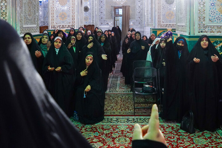 تقرير مصور/ مؤتمر ورثة الکرامة الخاص بالمرأة في حرم الإمام الرضا (ع)