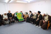 آية الله النجفي يستقبل وفد العتبة الرضويَّة المقدَّسة