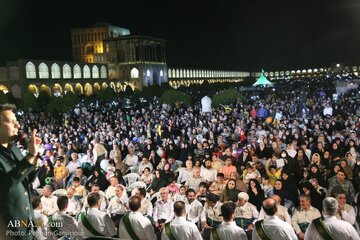 گزارش تصویری | جشن بزرگ میلاد امام رضا(ع) در میدان امام خمینی(ره) اصفهان
