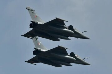 インド軍の砲撃でカシミールで5人死亡　デリー、イスラマバードをドローン攻撃で非難