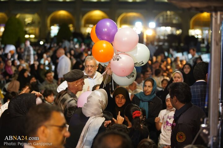 جشن بزرگ میلاد امام رضا(ع) در میدان امام خمینی(ره) اصفهان