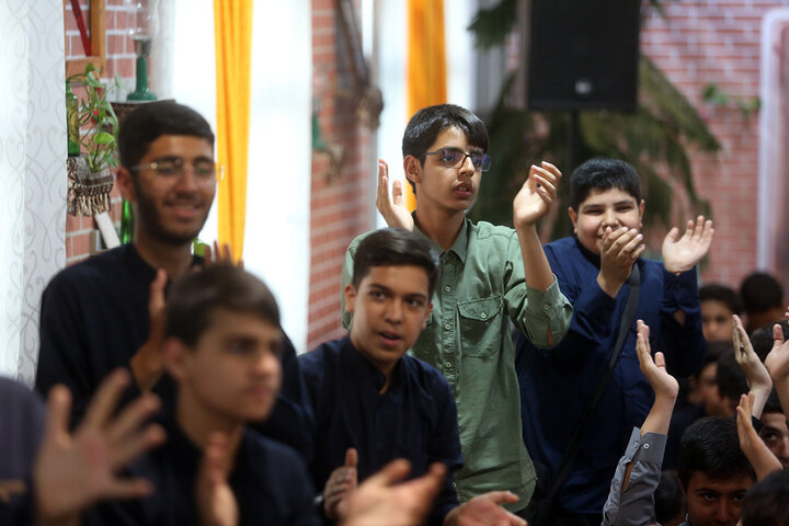 نوجوانان فاطمی میلاد امام رئوف را در حرم اخت الرضا(س) جشن گرفتند